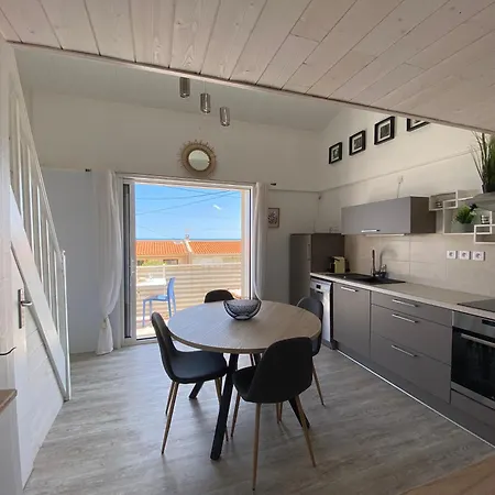 Joli Avec Vue Mer, Climatise Et Wifi *