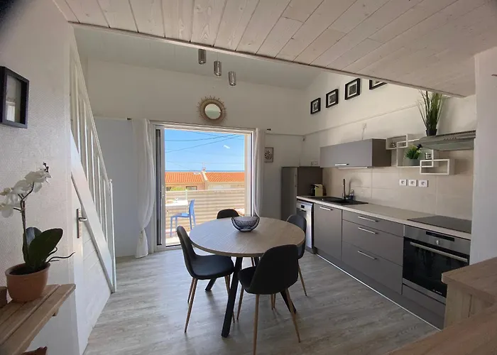 Joli Avec Vue Mer, Climatise Et Wifi *